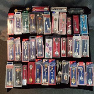 Lot of 39 collectors spoons - most NIB